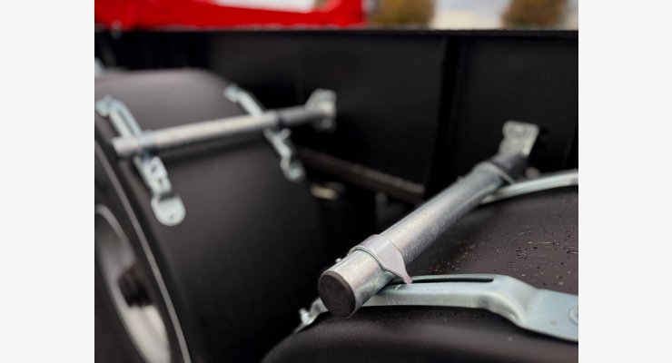Полуприцеп-сортиментовоз ИнтерПрицеп 853334 — держатели на крыле
